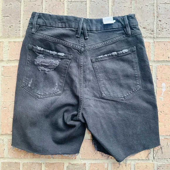 Good American Women's Black High Rise Distressed Jeans Bermuda Shorts Size 2 NWT - Picture 2 of 3
